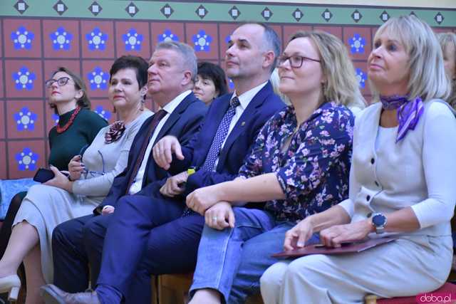 [WIDEO/FOTO] Wystartował Dolnośląski Festiwal Nauki. Uroczyste rozpoczęcie w 1LO w Dzierżoniowie