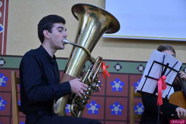 [WIDEO/FOTO] Wystartował Dolnośląski Festiwal Nauki. Uroczyste rozpoczęcie w 1LO w Dzierżoniowie