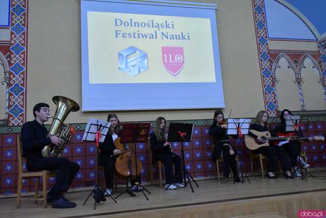 [WIDEO/FOTO] Wystartował Dolnośląski Festiwal Nauki. Uroczyste rozpoczęcie w 1LO w Dzierżoniowie