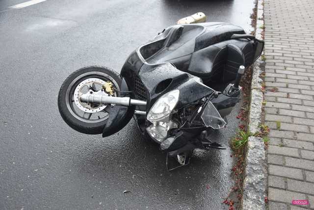 Wypadek motocyklisty w Pieszycach