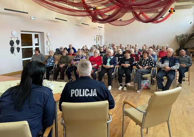 Ewaluacyjna debata społeczna zorganizowana dla bezpieczeństwa seniorów