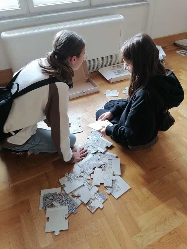 O pieniądzach prawie wszystko