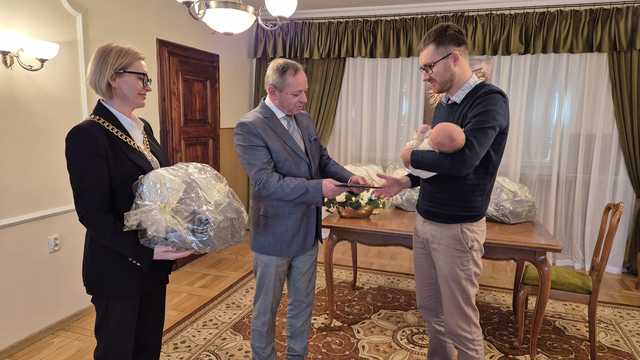 Wyprawka dla nowo narodzonego dziecka w gminie Łagiewniki