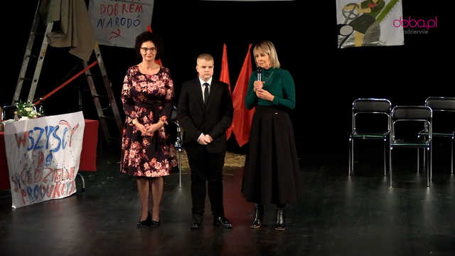 Robotniczo-chłopski Hamlet w wykonaniu nauczycieli z Bielawy