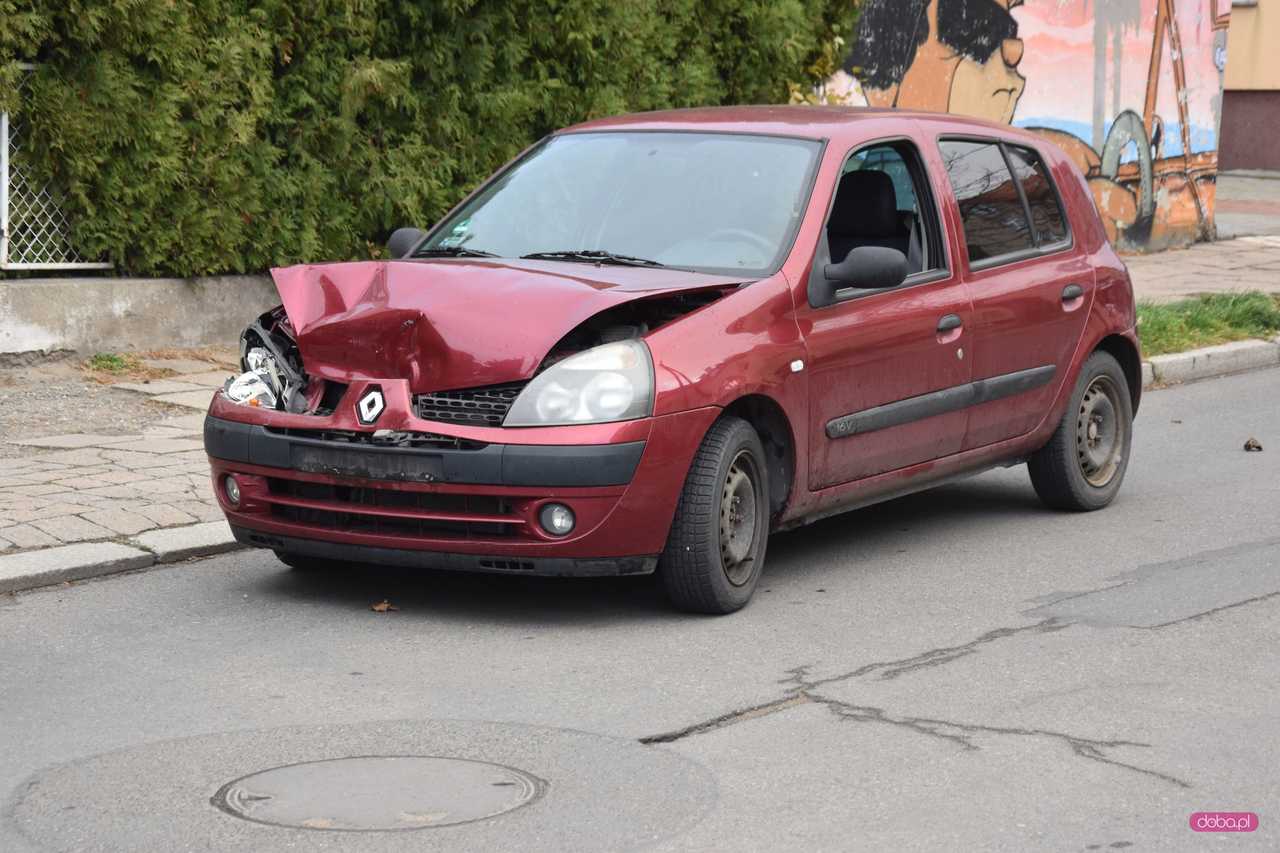 Zderzenie pojazdów na ul. 11 Listopada w Dzierżoniowie