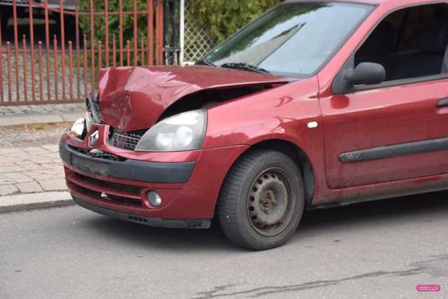 Zderzenie pojazdów na ul. 11 Listopada w Dzierżoniowie
