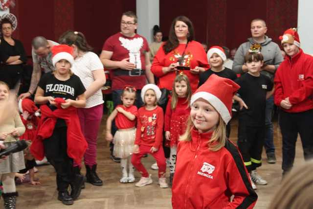 Mikołajki Młodzieżowych Drużyn Pożarniczych w Niemczy