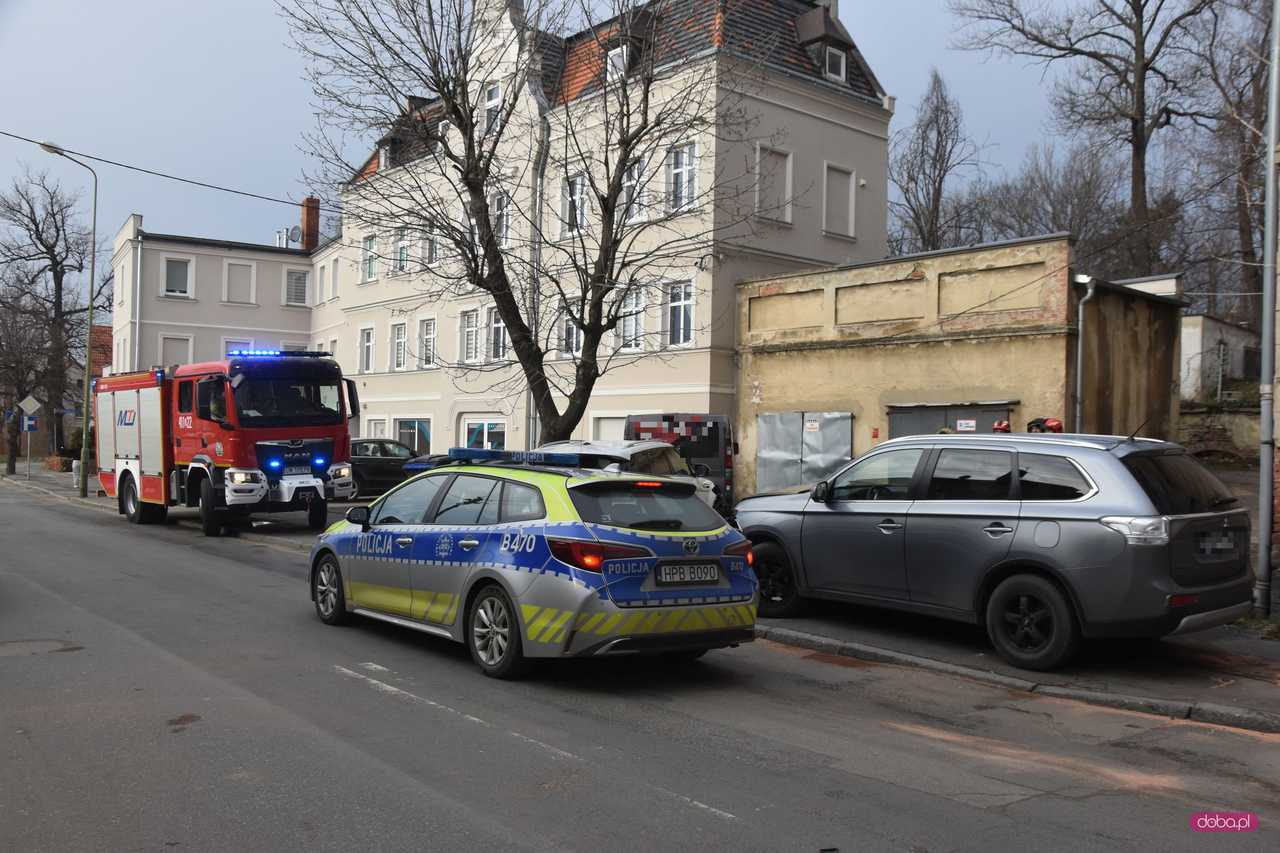 Zderzenie mitsubishi z land roverem w Dzierżoniowie