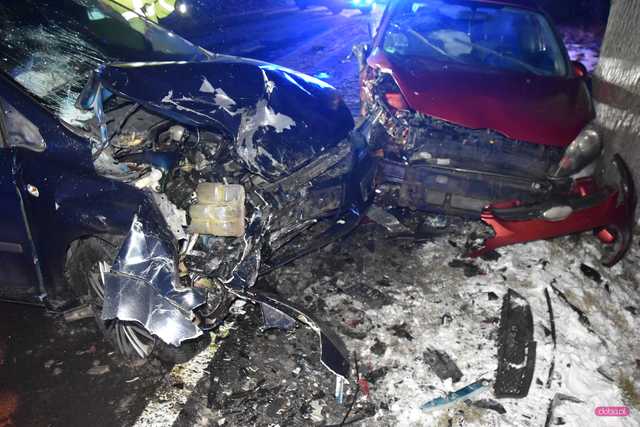 Wypadek na trasie Dzierżoniów – Świdnica: droga zablokowana