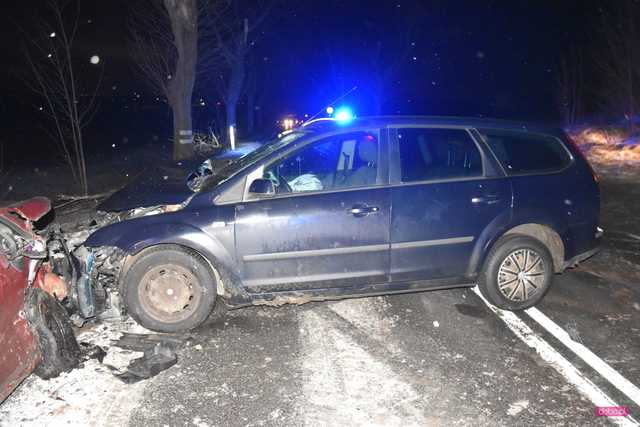 Wypadek na trasie Dzierżoniów – Świdnica: droga zablokowana