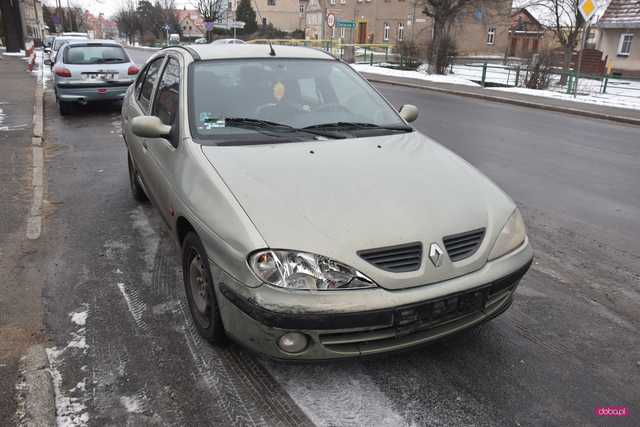 Zderzenie renault i forda w Bielawie