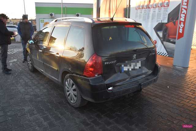 Zderzenie ciężarówki z peugeotem na ósemce