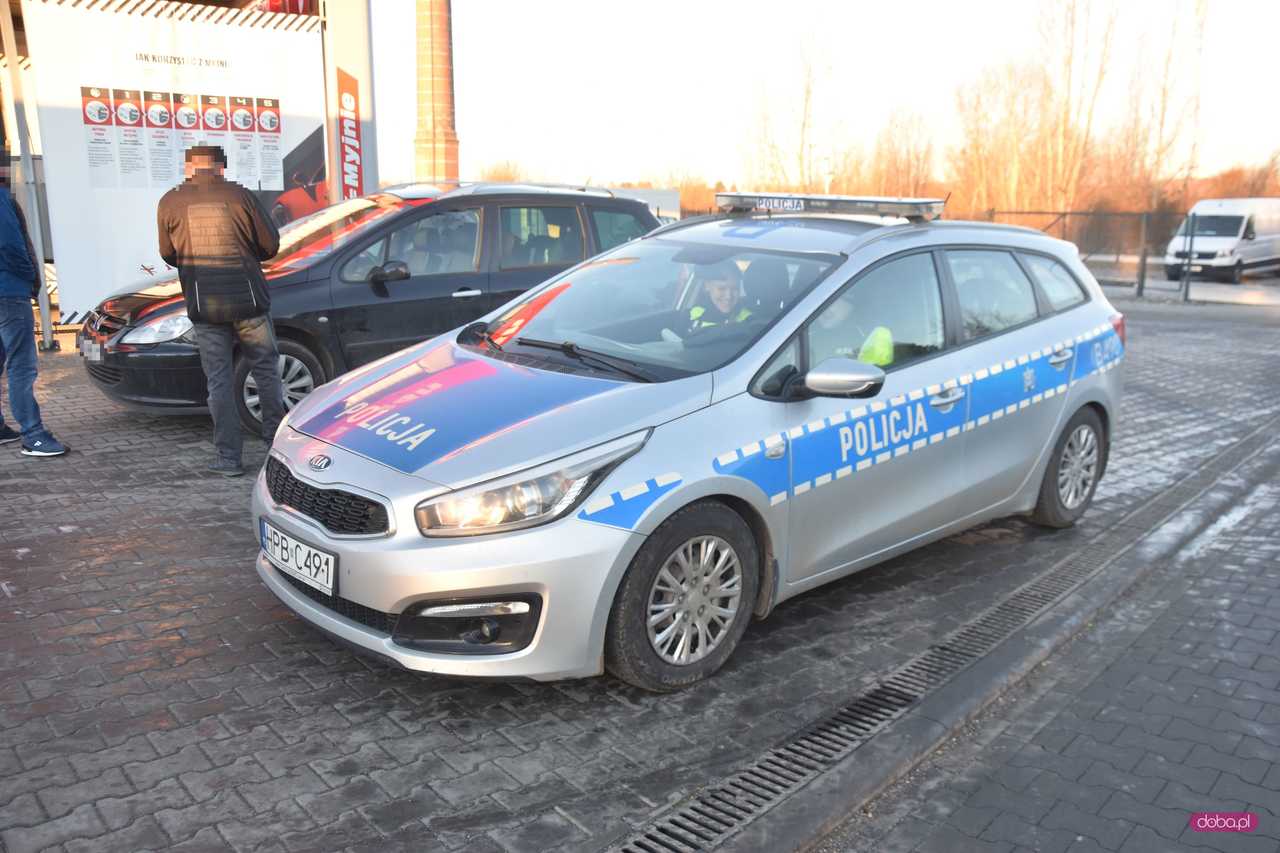 Zderzenie ciężarówki z peugeotem na ósemce