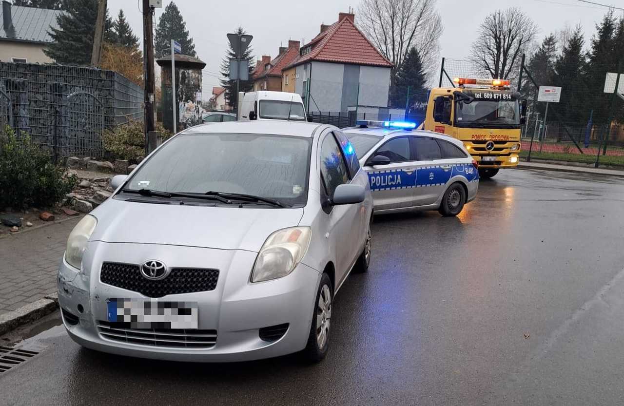 Policja: nietrzeźwy kierowca toyoty w Pieszycach