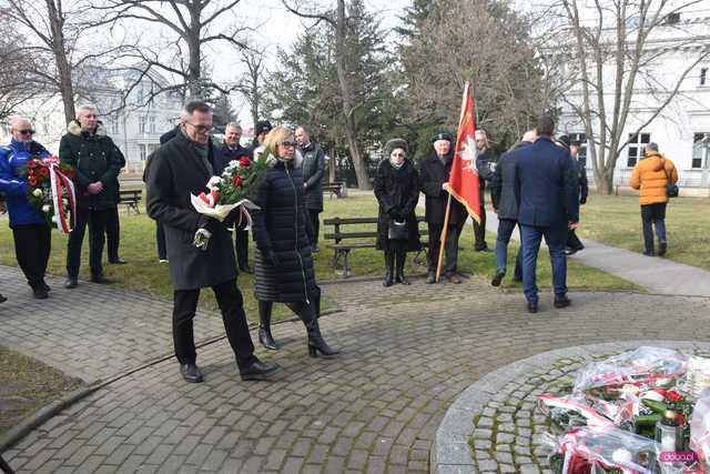 Dzierżoniów. Uroczystości upamiętniające 85. rocznicę pierwszej deportacji Polaków na Sybir