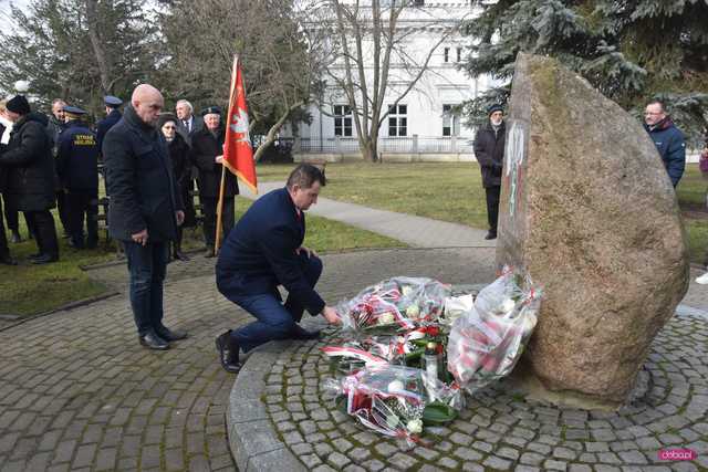 Dzierżoniów. Uroczystości upamiętniające 85. rocznicę pierwszej deportacji Polaków na Sybir