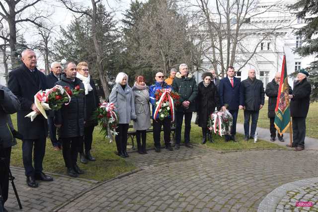 Dzierżoniów. Uroczystości upamiętniające 85. rocznicę pierwszej deportacji Polaków na Sybir