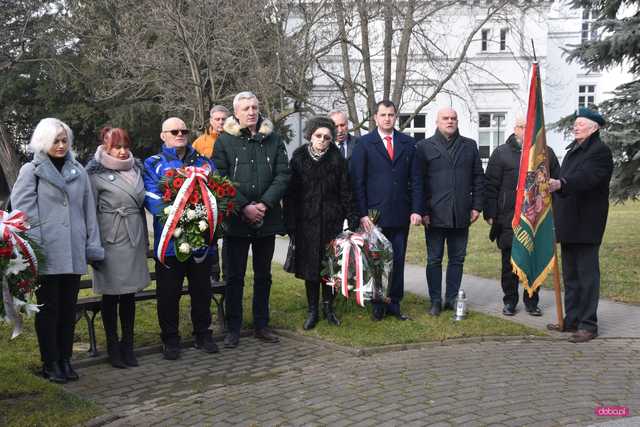 Dzierżoniów. Uroczystości upamiętniające 85. rocznicę pierwszej deportacji Polaków na Sybir