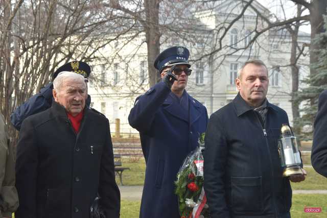 Dzierżoniów. Uroczystości upamiętniające 85. rocznicę pierwszej deportacji Polaków na Sybir