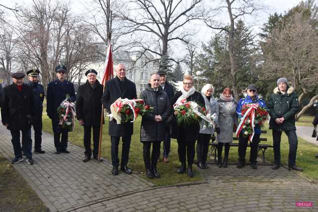 Dzierżoniów. Uroczystości upamiętniające 85. rocznicę pierwszej deportacji Polaków na Sybir