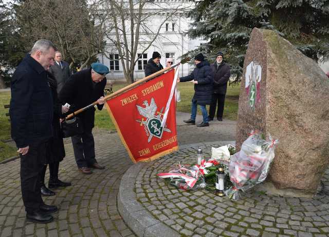 Ginęli już w drodze. Tysiące nie wróciło do kraju