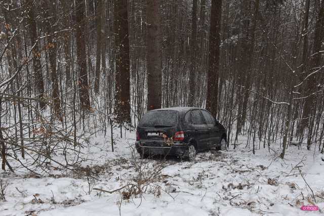 Renault spadł ze skarpy