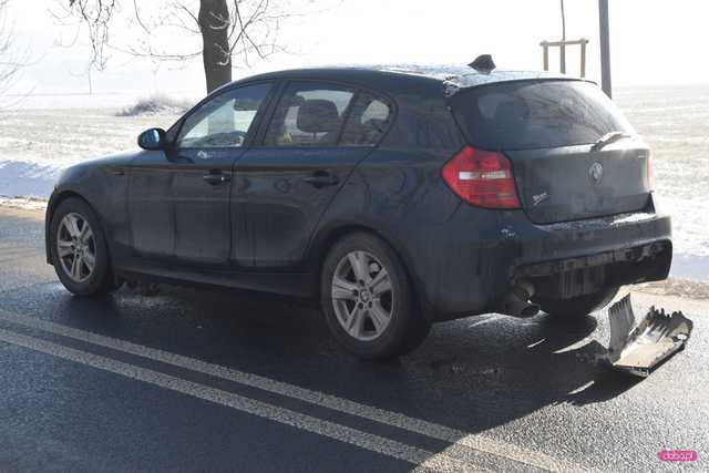 Zderzenie forda i bmw na drodze Dzierżoniów - Dobrocin