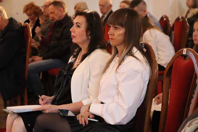 Koncert uczniów bielawskiej Szkoły Fortepianu d-moll w Dworku Chopina w 215. rocznicę urodzin kompozytora 
