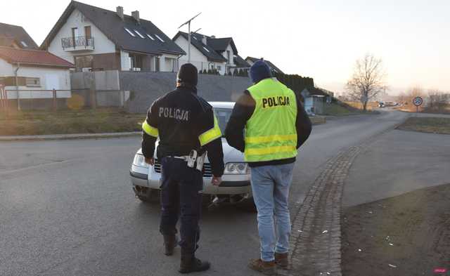 Zderzenie 13-letniego rowerzysty z volskwagenem