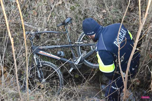 Zderzenie 13-letniego rowerzysty z volskwagenem