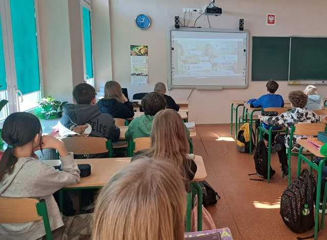 Bezpieczny Internet – spotkanie edukacyjne w Szkole Podstawowej numer 9 w Dzierżoniowie