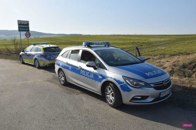 Zderzenie motocykla z volvo