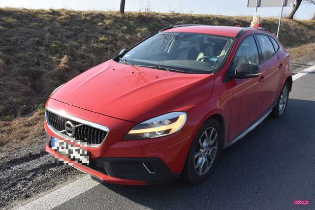 Zderzenie motocykla z volvo