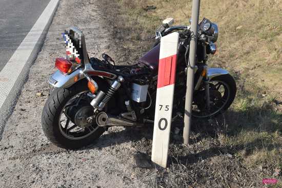 Zderzenie motocykla z volvo