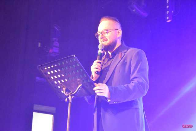 Dzień Kobiet w Bielawie z tradycyjnym Kwiatkiem dla Ewy