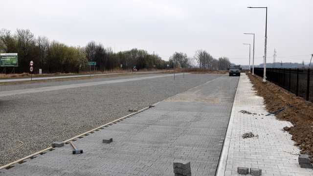 Dzierżoniów. Postęp prac przy powiększeniu cmentarza