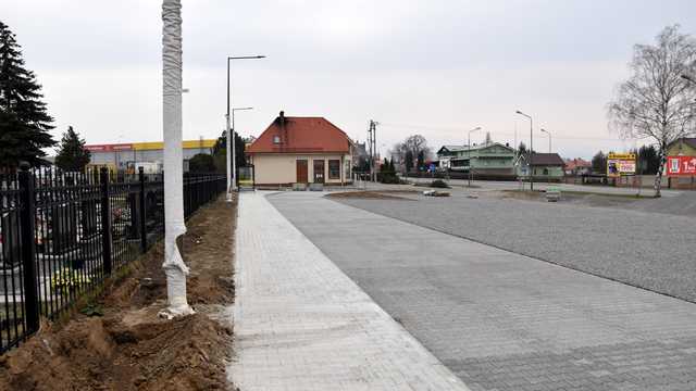Dzierżoniów. Postęp prac przy powiększeniu cmentarza