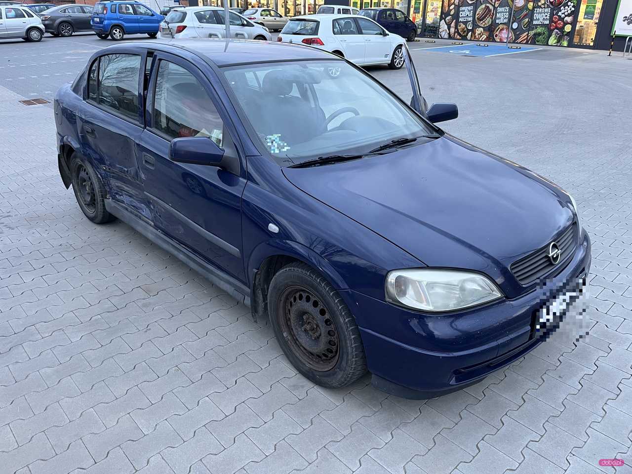 Zderzenie forda i opla w Pieszycach