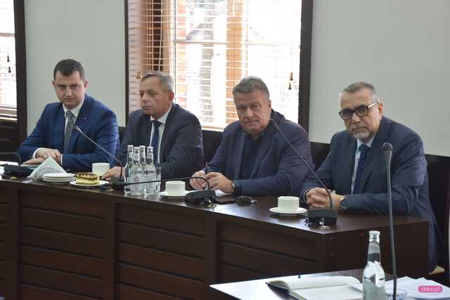 Jezioro Bystrzyckie i zapora wodna Lubachów