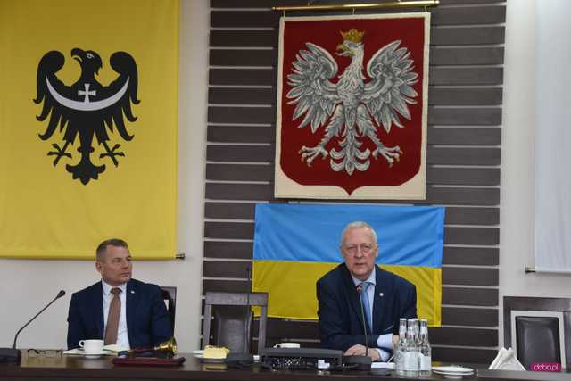 Jezioro Bystrzyckie i zapora wodna Lubachów