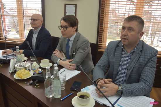 Jezioro Bystrzyckie i zapora wodna Lubachów