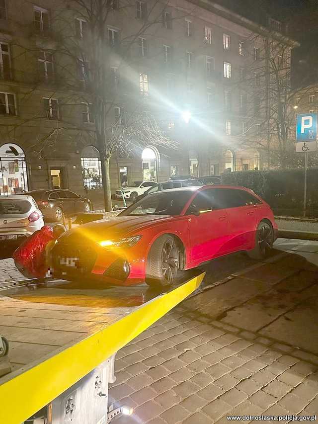 Dolnośląscy policjanci kontrolowali parkowanie na „kopertach”
