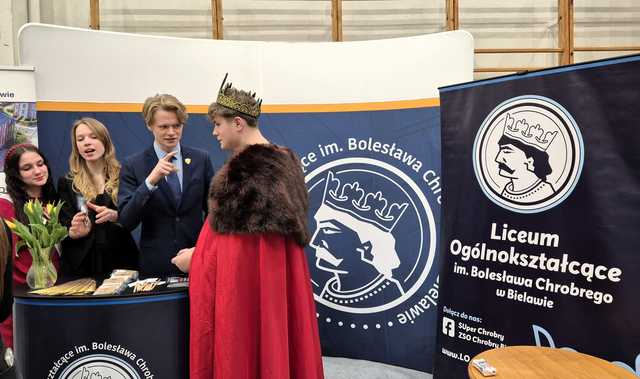 Prezentacje Szkół Ponadpodstawowych Powiatu Dzierżoniowskiego