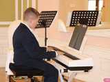 Koncert pamięci Bacha uczniów Szkoły Fortepanu d-moll w pałacu Gladishof w Piławie Górnej