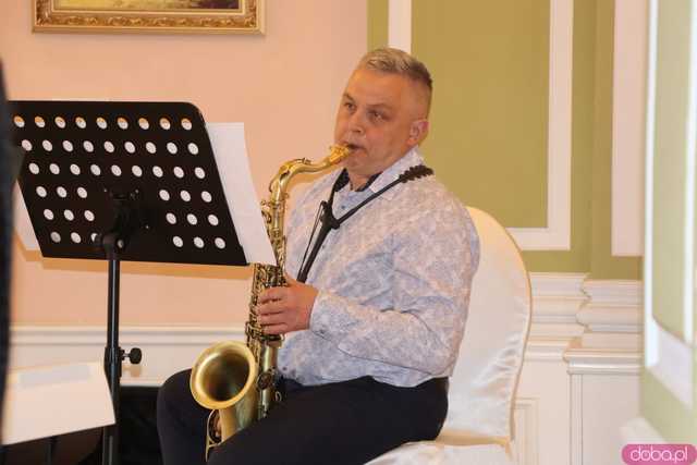 Koncert pamięci Bacha uczniów Szkoły Fortepanu d-moll w pałacu Gladishof w Piławie Górnej