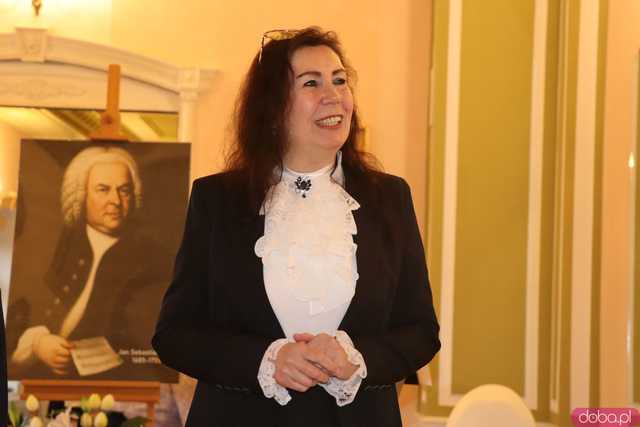 Koncert pamięci Bacha uczniów Szkoły Fortepanu d-moll w pałacu Gladishof w Piławie Górnej