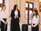 Koncert pamięci Bacha uczniów Szkoły Fortepanu d-moll w pałacu Gladishof w Piławie Górnej