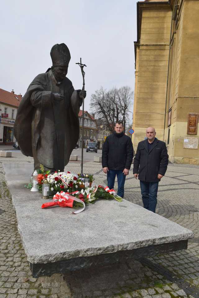 Gmina wiejska Dzierżoniów: zmarł o 21:37