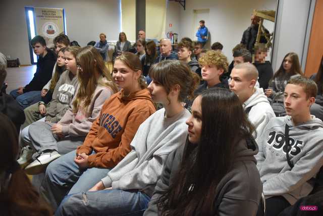 Szkolenie strzeleckie ósmoklasistów z gminy wiejskiej Dzierżoniów