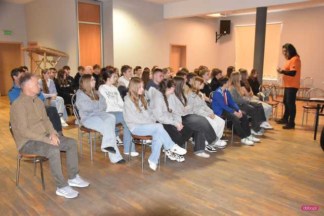 Szkolenie strzeleckie ósmoklasistów z gminy wiejskiej Dzierżoniów